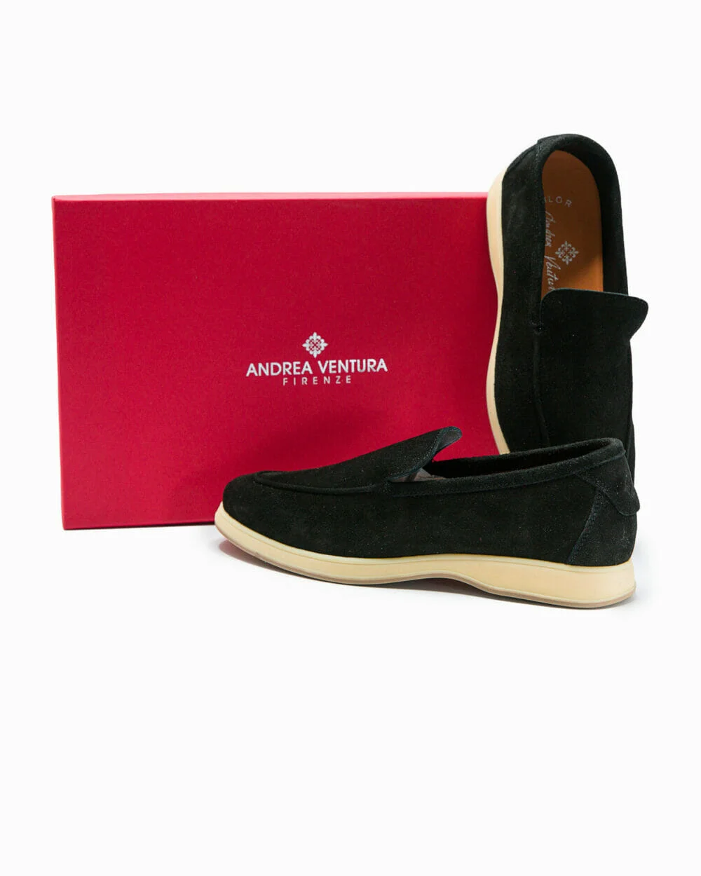 Aq-D-coast-black-suede-packaging